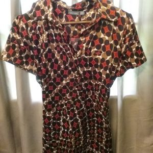 🌹APT9 . Beautiful satin short sleeve dressy top